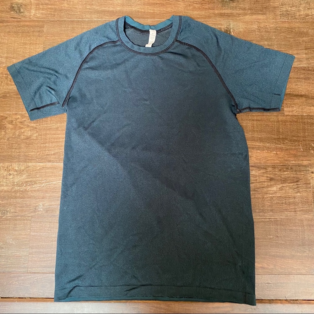 Lululemon Men’s Blue/Green Metal Vent Tee Size Sm